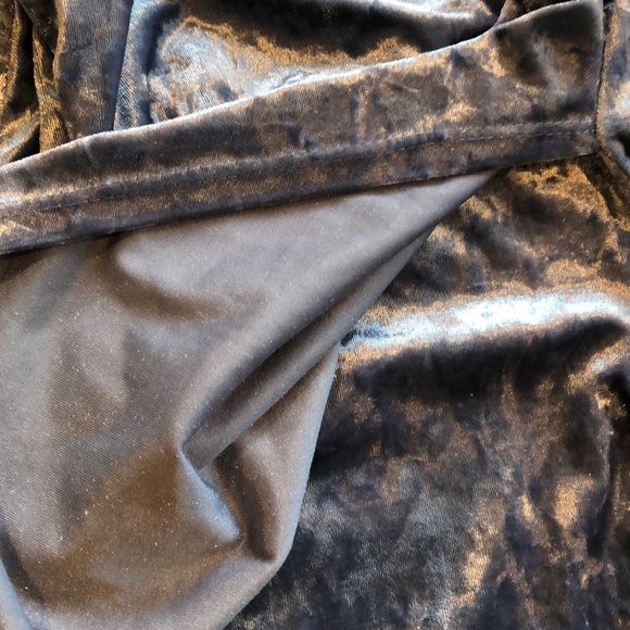 ❌SOLD ❌ Ruched wrap dress - Picture 6 of 7